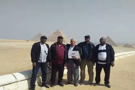 Tour to pyramids & the egyptian museum and old cairo